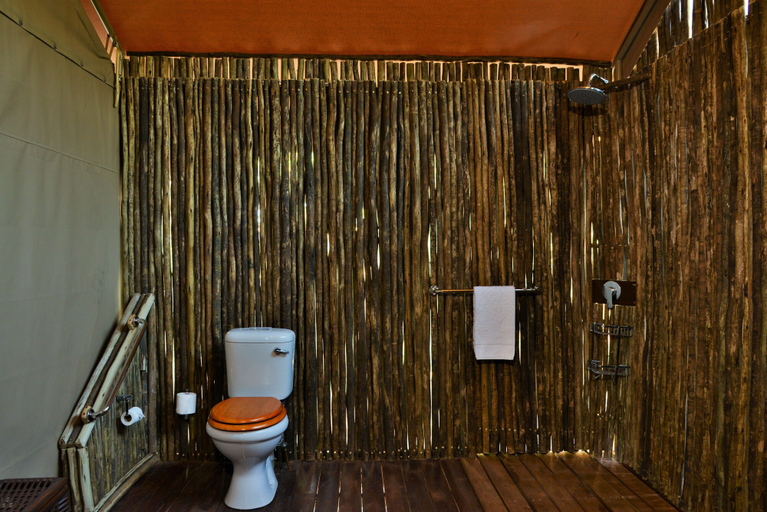 Bathroom 4, Jackalberry Chobe, Chobe