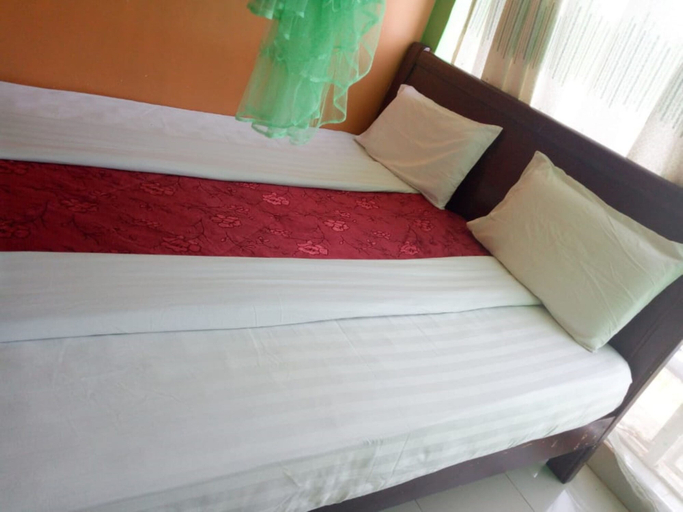 Bedroom 2, Lefins Lounge, Kasipul