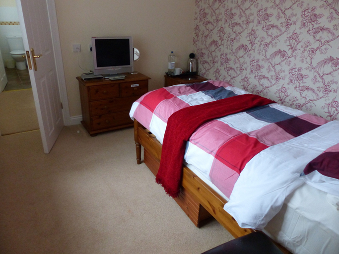 Bedroom 2, Riversdale Guest House, Poole