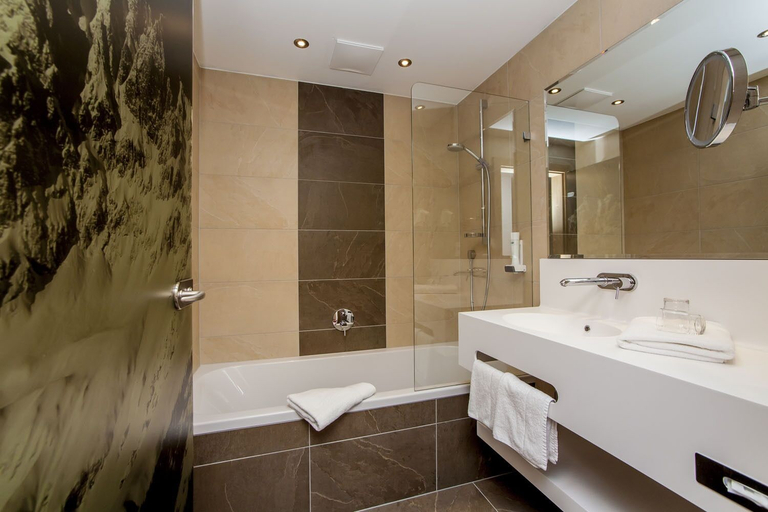 Bathroom, Kaiserhotel Kitzbühler Alpen, Kitzbühel