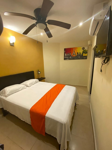 Bedroom 2, Los Candiles, Valladolid