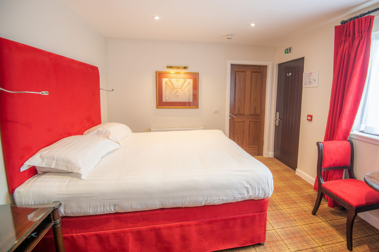 Bedroom 4, The Skye Inn, Highland