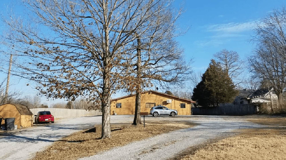 Exterior & Views 2, Unity Lodge, Pope