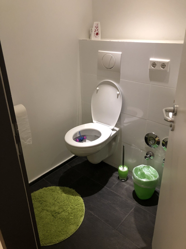 Bathroom 5, Pension Baku, Fürth