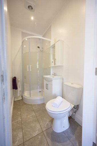 Bathroom 3, Newlands Farm Stables, Cumbria