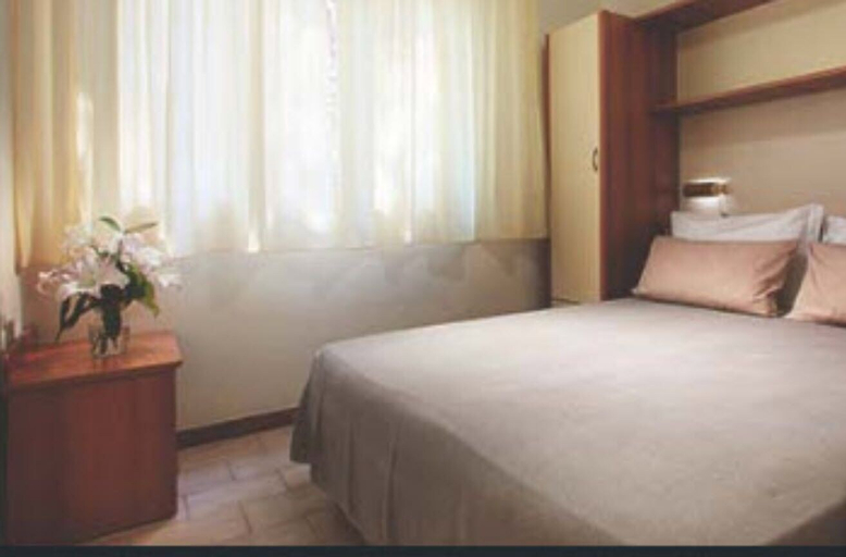 Bedroom 3, Hotel Helvetia, Ravenna