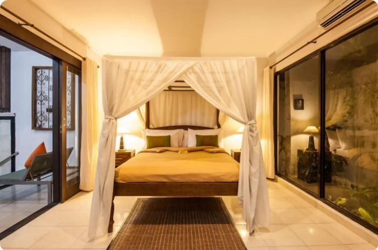 Bedroom 3, SMV . 6-BR · 6BR Pool Prime Area Walk to Beach N Shops Legian, Badung