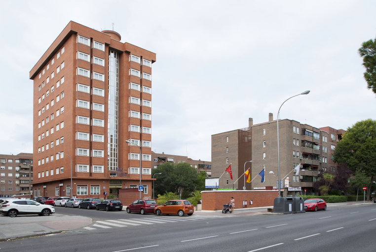 Exterior & Views 2, Hotel Porcel Torre Garden, Madrid