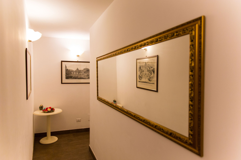 Bathroom 5, Best Suites Pantheon, Rome