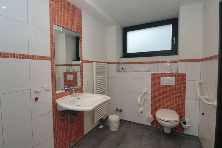 Bathroom 5, DJH City-Hostel Köln-Riehl, Köln