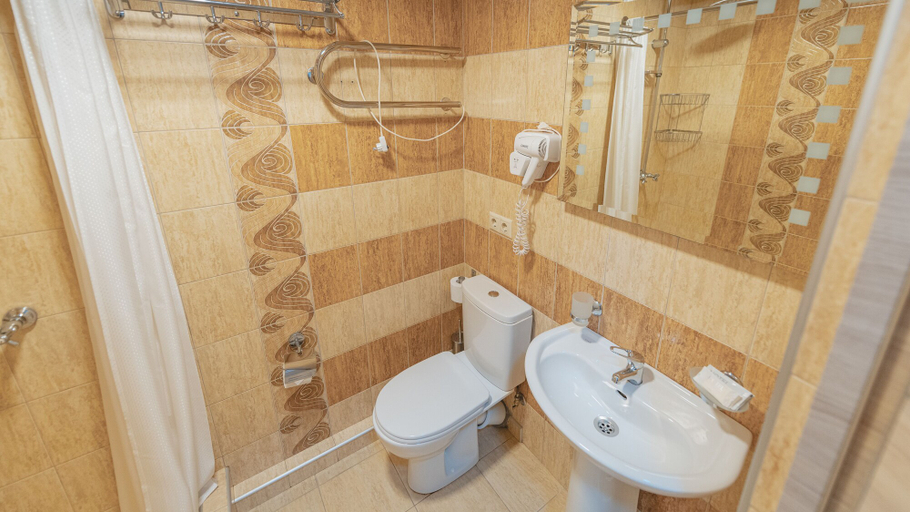 Bathroom 3, Khosta Hotel, Sochi gorsovet