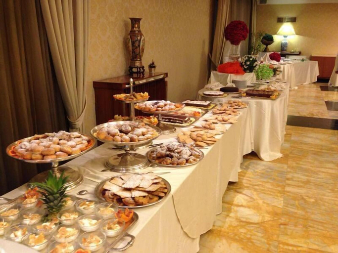 Food & Drinks 6