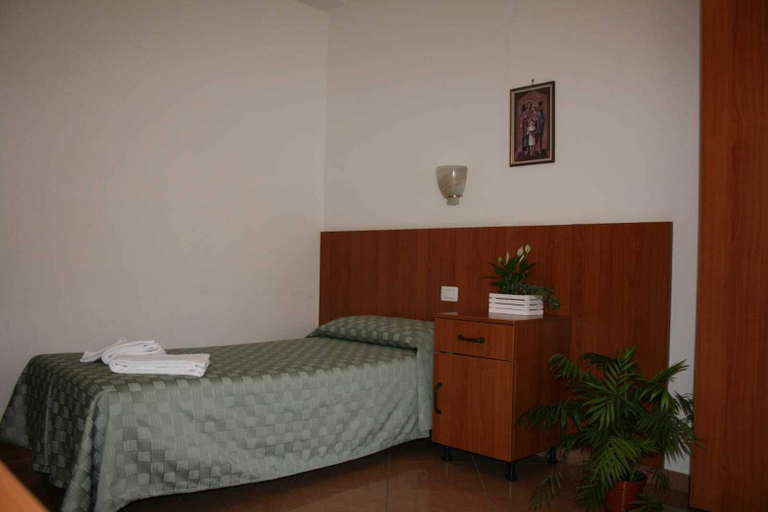 Bedroom 2, NAZARETH RESIDENCE, Viterbo