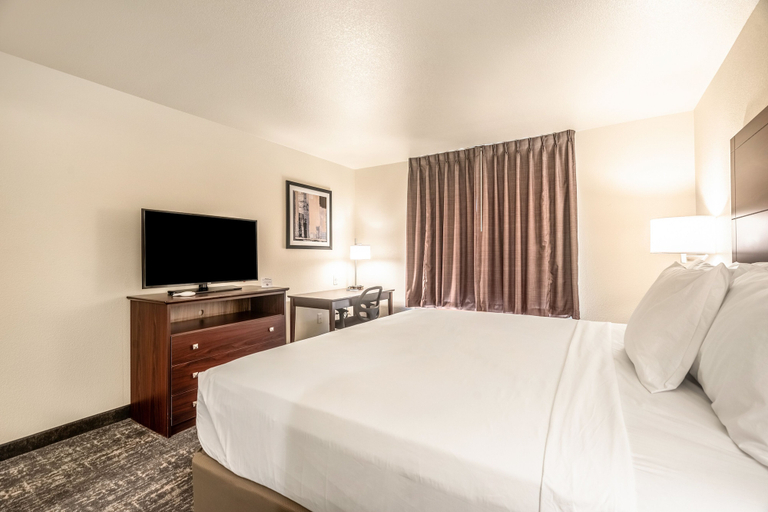 Bedroom 2, Cobblestone Hotel & Suites - Cozad, Dawson