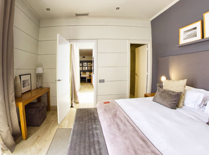 Bedroom 4, Apartments Sixtyfour, Barcelona