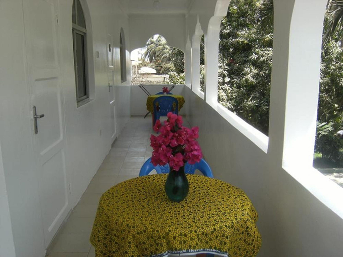 Others 5, One World Village Guesthouse, Kanifing