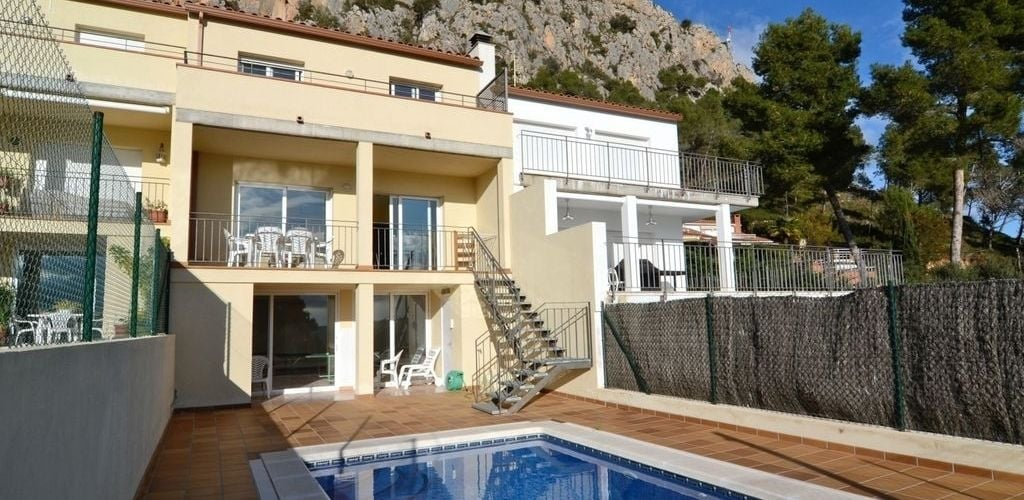 Outdoor pool 2, Casa con piscina y bonitas vistas al mar, Girona