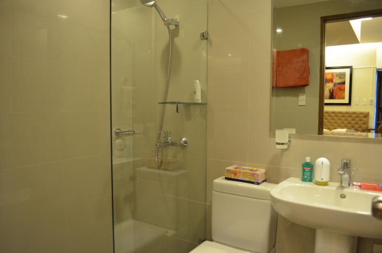 Bathroom, Eton Parkview, Makati City