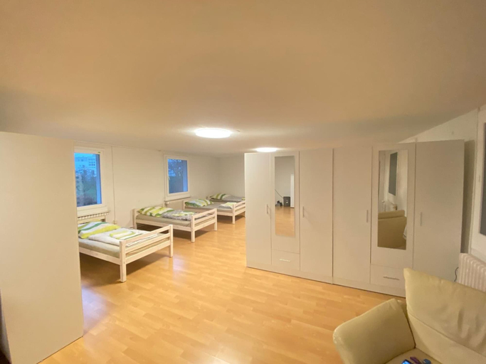 Others 4, Hostel Airport Oberglatt, Dielsdorf