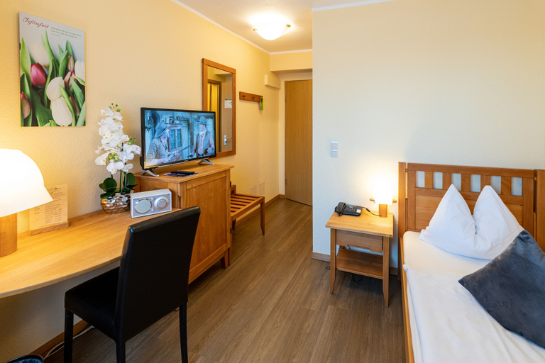 Bedroom 4, Garni-Hotel Bonnem-Inn, Rhein-Sieg-Kreis