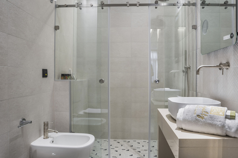 Bathroom 5, Royalty Hotel Athens, Attica