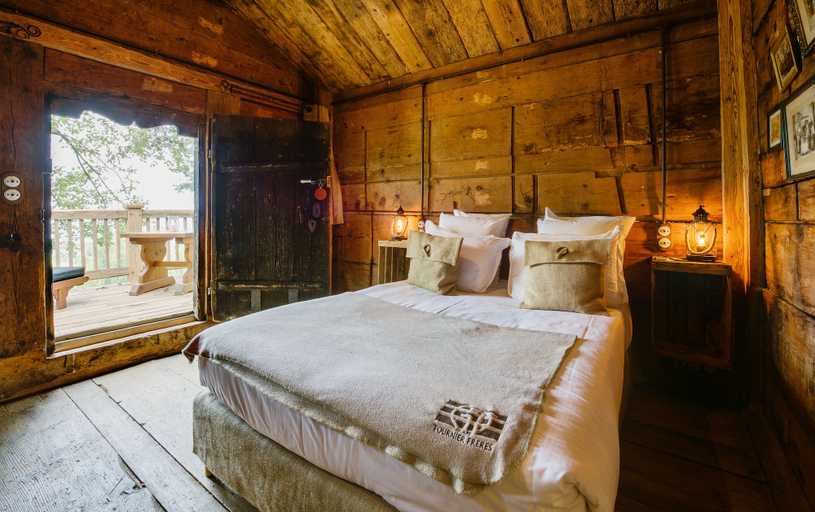 Bedroom 5, Domaine des Saints Pères, Savoie