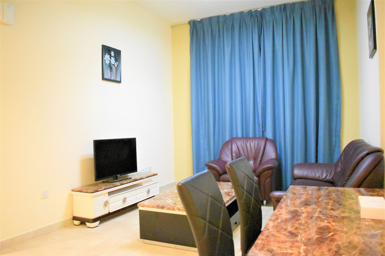 Living room, Beautiful One Bedroom Apartment in Tecom, Dubai