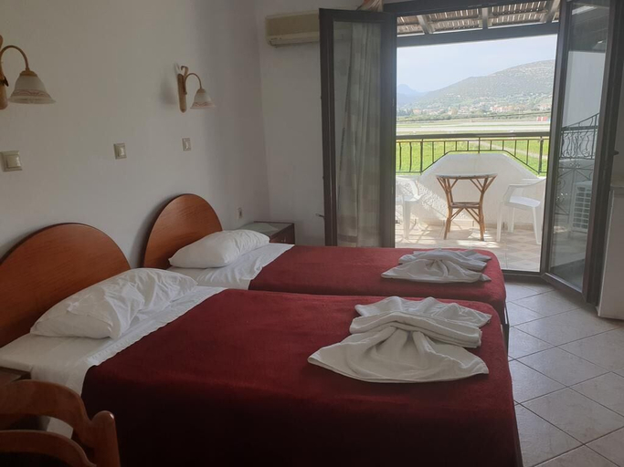 Bedroom 3, Victoria Hotel, North Aegean