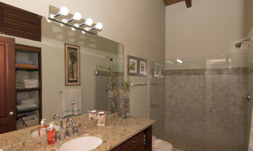 Bathroom 4, Casa Buena Vista, Carrillo