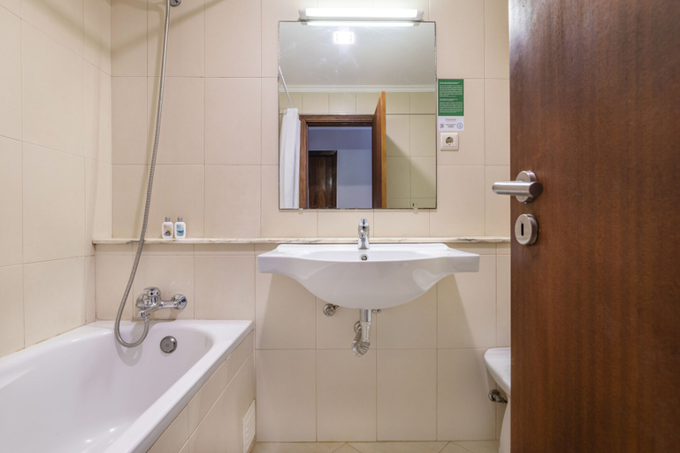 Bathroom, Pé do Lago 1 Bedroom Apartment with Pool, Loulé