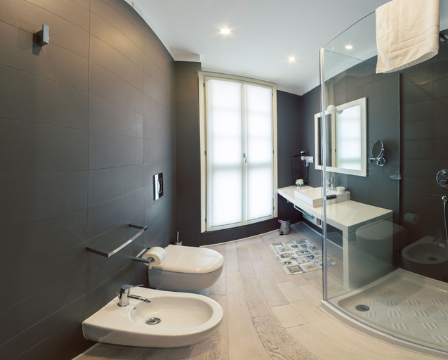 Bathroom 5, Rigel Villanova Rooms, Cagliari