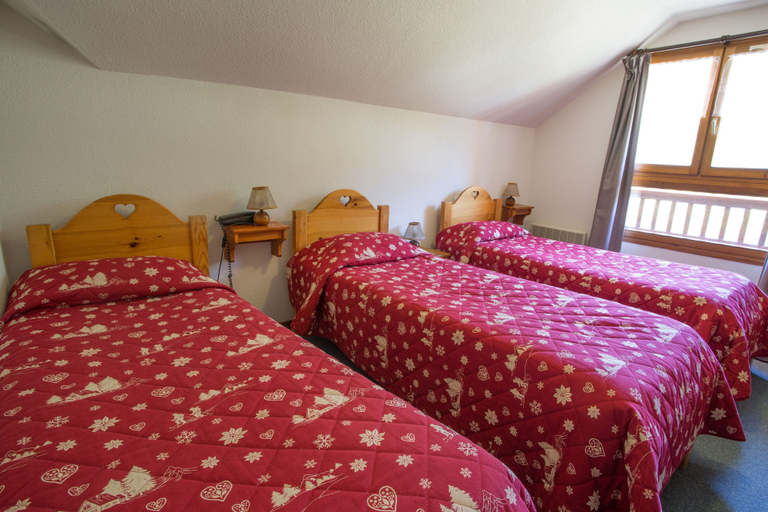 Bedroom 3, Echaillon Hotel & Spa, Hautes-Alpes