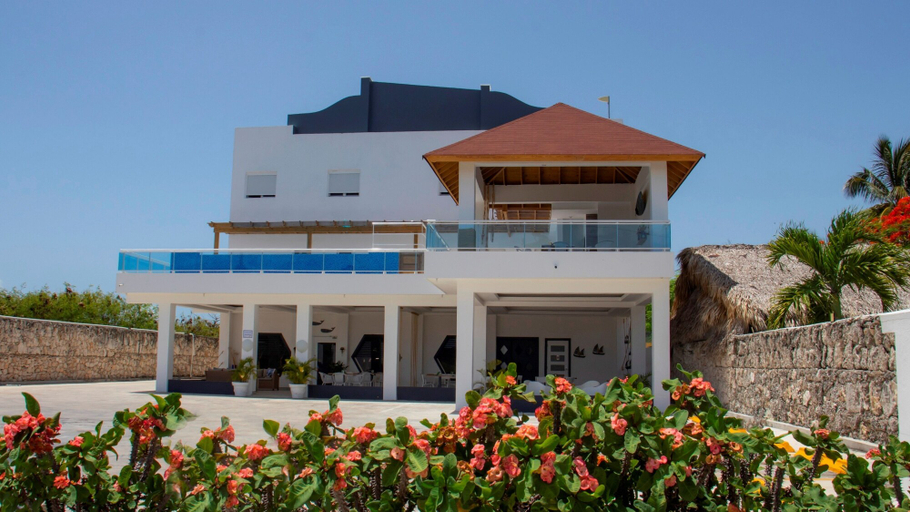 Exterior & Views 2, Hotel Capriccio Mare y Restaurante, Salvaleon de Higuey