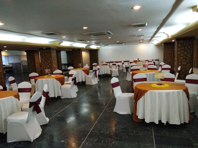 Food & Drinks 4, Hotel Surya, Vadodara