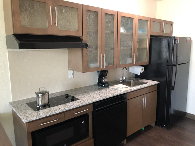 Dining Room 15
