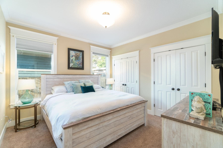 Bedroom 3, Storybook Cottage, Lincoln