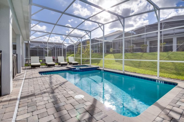 Sport & Beauty, Ultimate 8 Bedroom Champions Gate, Osceola