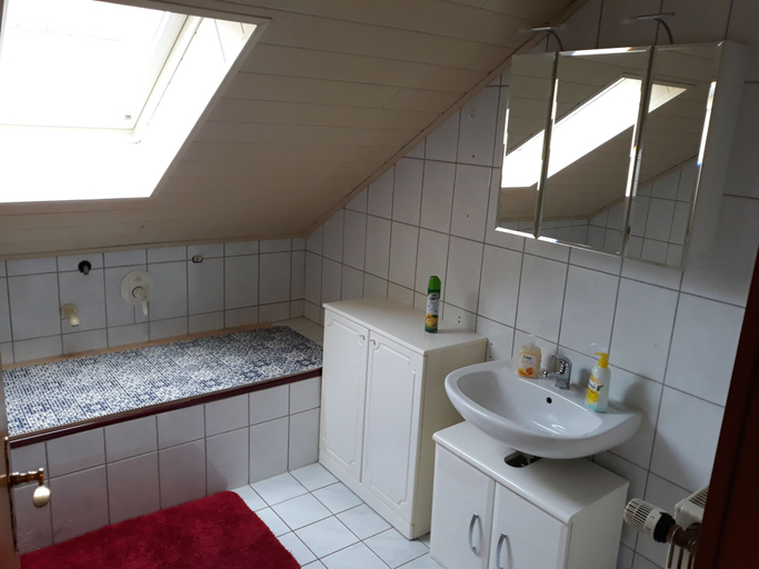 Bathroom 2, Monteurz. & FeWo G. Klement Feuchtwangen, Ansbach