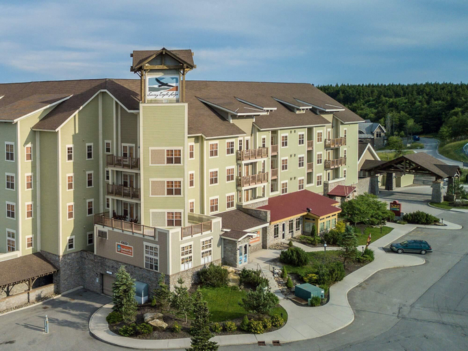 Exterior & Views 2, 3 Br: Soaring Eagle 301, Pocahontas