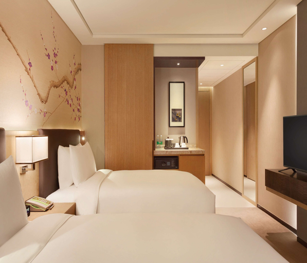 Bedroom 2, Hilton Garden Inn Dandong, Dandong