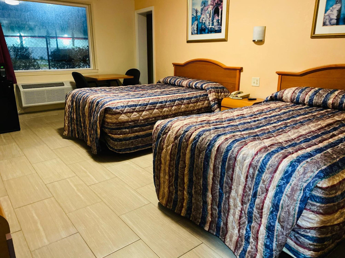 Bedroom 2, A1A Super Inn, Volusia