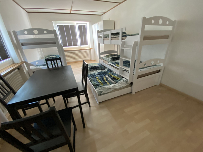 Others 5, Hostel Airport Oberglatt, Dielsdorf