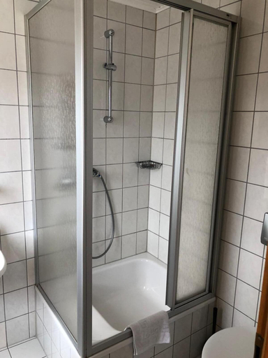 Bathroom 3, Hotel Holthausen, Heinsberg