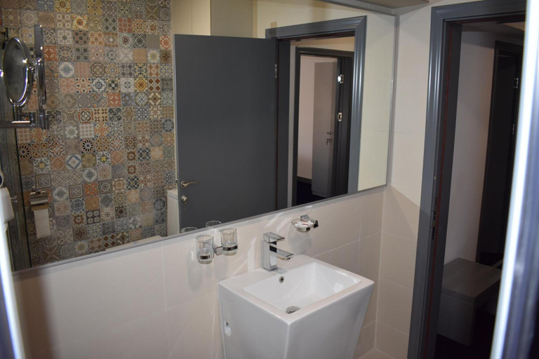 Bathroom 4, Hotel Europolis, Tulcea