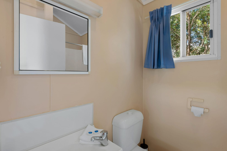 Bathroom 3, Discovery Parks - Ayr, Burdekin