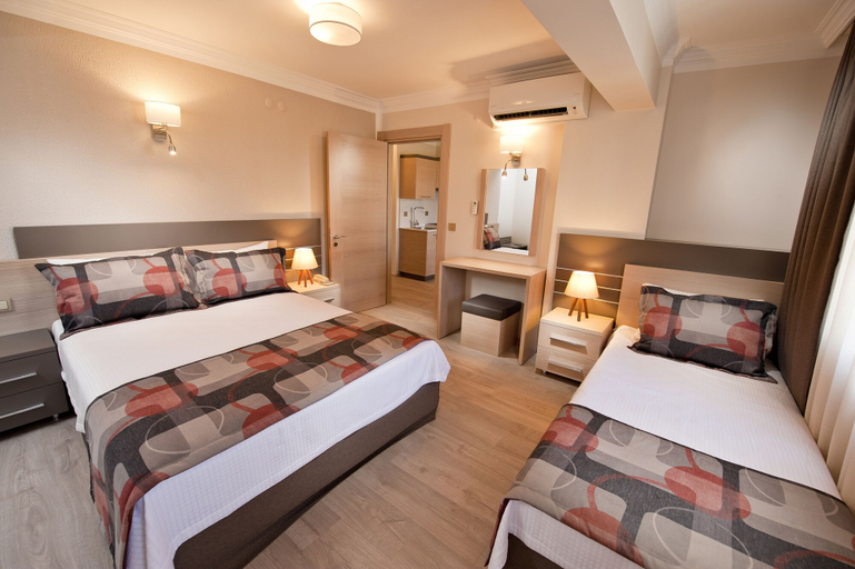 Bedroom 3, Atrium Apart Hotel, Çeşme