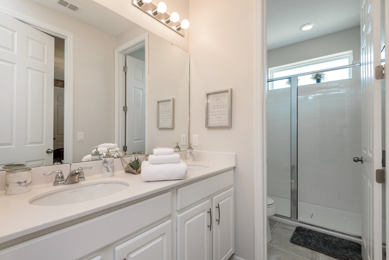 Bathroom 3, Exquisite 9bed 6.5ba Villa, Osceola