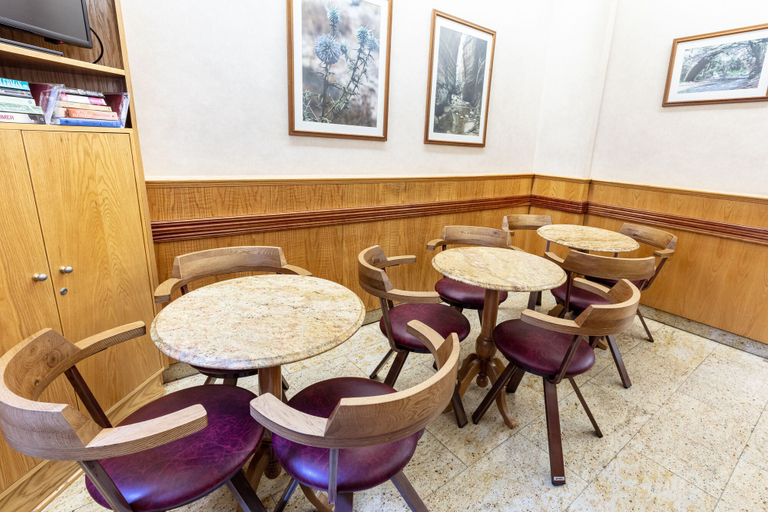 Food & Drinks 5, Nayland Hotel, London
