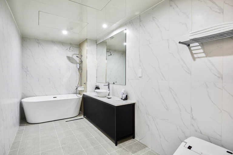 Bathroom 4, Osan Hotel D Benikea, Pyeongtaek