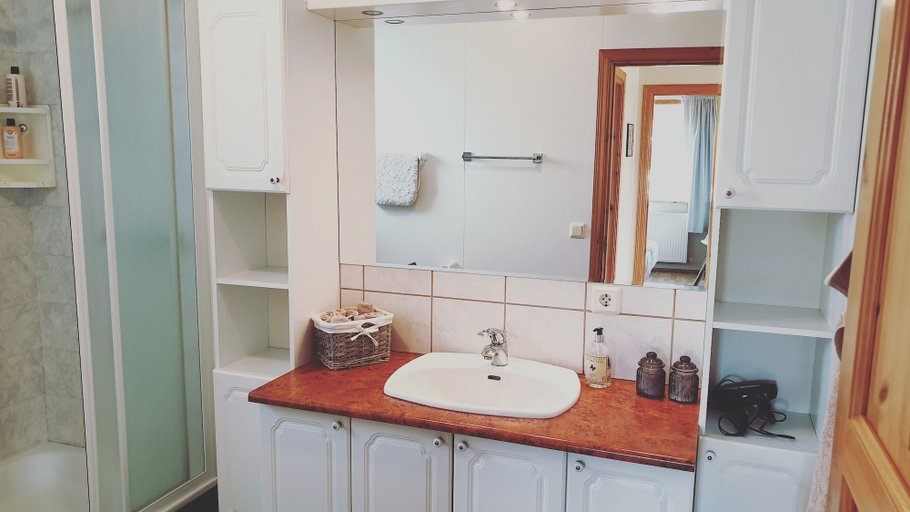 Bathroom, Hólmavað Guesthouse, Aðaldælahreppur